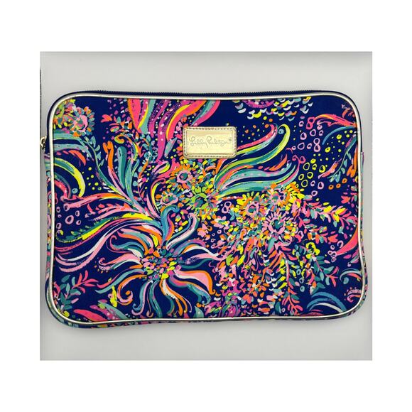 Lilly Pulitzer Handbags - Lily Pulitzer Laptop Sleeve